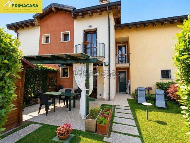 Villetta a schiera in vendita di 155 m² in Via Giovanni Falcone