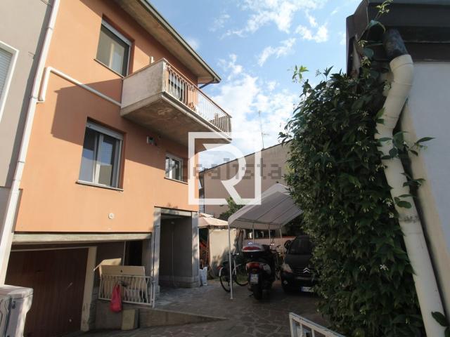 Villetta a schiera in vendita di 155 m² in Via Dismano, 54