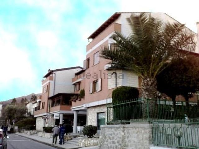 Villetta a schiera in vendita di 155 m² in Via San Pietro, 1