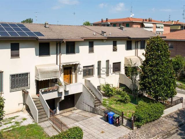 Villetta a schiera in vendita di 155 m² in Via Renzo Guaitoli, 48