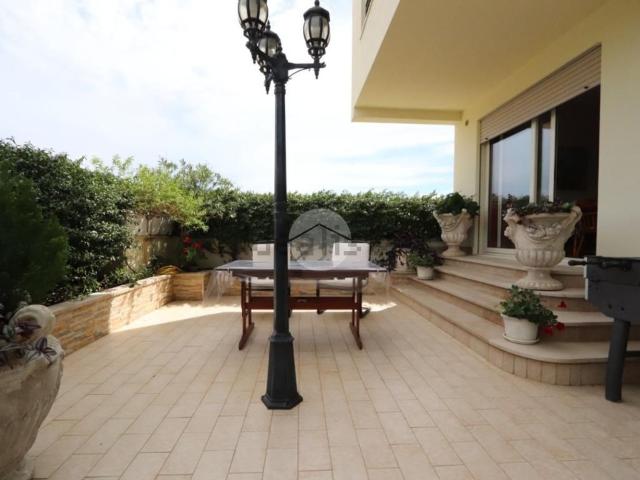 Villetta a schiera in vendita di 155 m² in Via Tario Rufo, 90