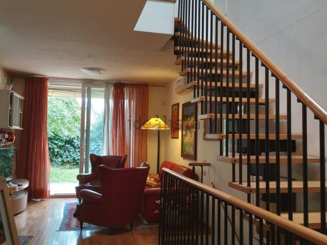 Villetta a schiera in vendita di 156 m² in Via Augusto Murri