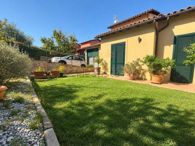 Villetta a schiera in vendita di 156 m² in Via Beppe Lombardi