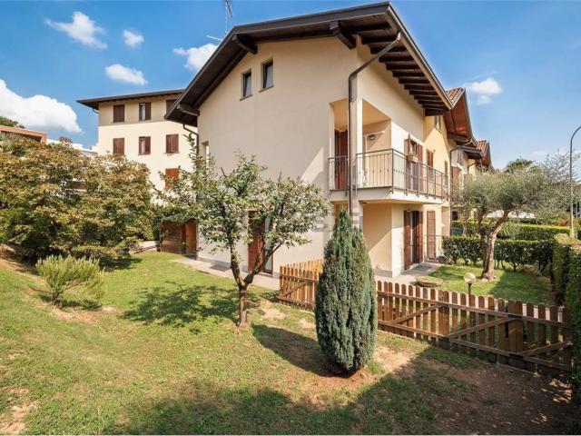 Villetta a schiera in vendita di 156 m² in Via del Carroccio