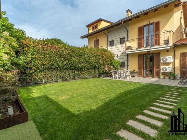 Villetta a schiera in vendita di 156 m² in Via Karol Wojtyla, 3