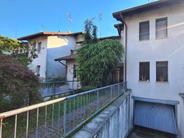 Villetta a schiera in vendita di 156 m² in Via W. Tobagi, 56