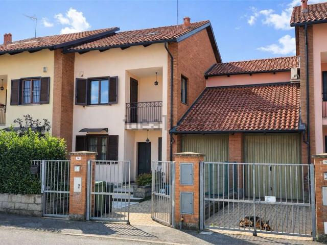 Villetta a schiera in vendita di 156 m² in Via Vittorio Alfieri