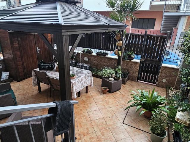 Villetta a schiera in vendita di 157 m² in Viale Sandro Pertini, 710