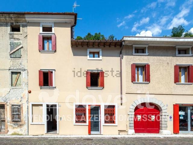 Villetta a schiera in vendita di 158 m² in Via Caprera, 24