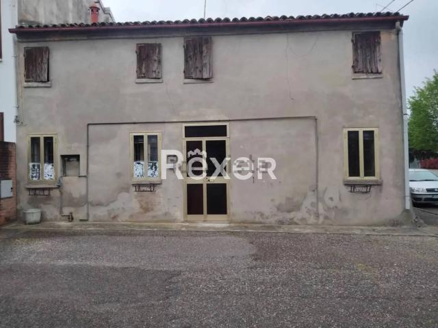 Villetta a schiera in vendita di 158 m² in Via Dazio