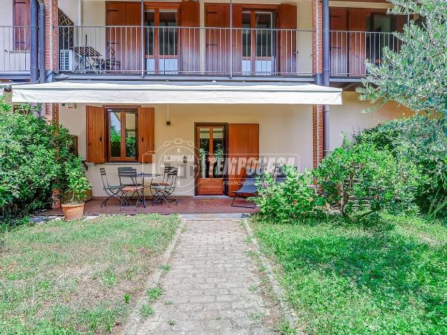Villetta a schiera in vendita di 158 m² in Via del Passero