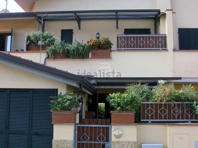 Villetta a schiera in vendita di 158 m² in Via Marina