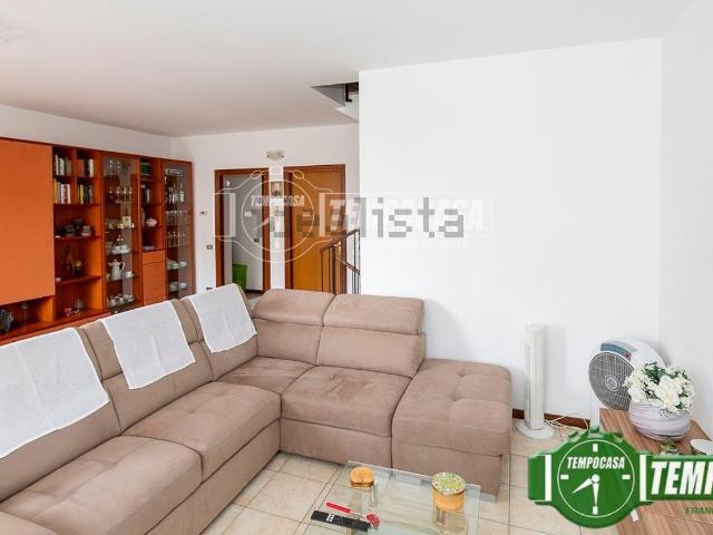 Villetta a schiera in vendita di 158 m² in Viale Sandro Pertini