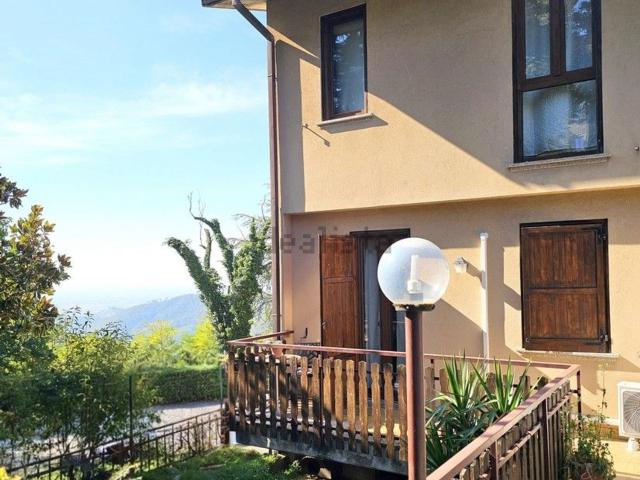 Villetta a schiera in vendita di 159 m² in Via Civine, 33