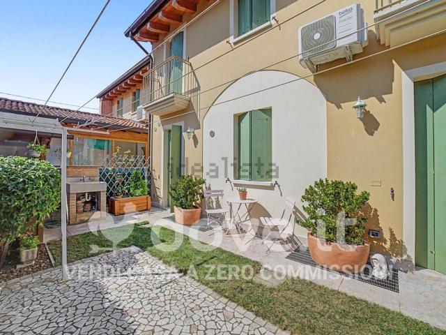 Villetta a schiera in vendita di 159 m² in Via Monte Grappa, 12