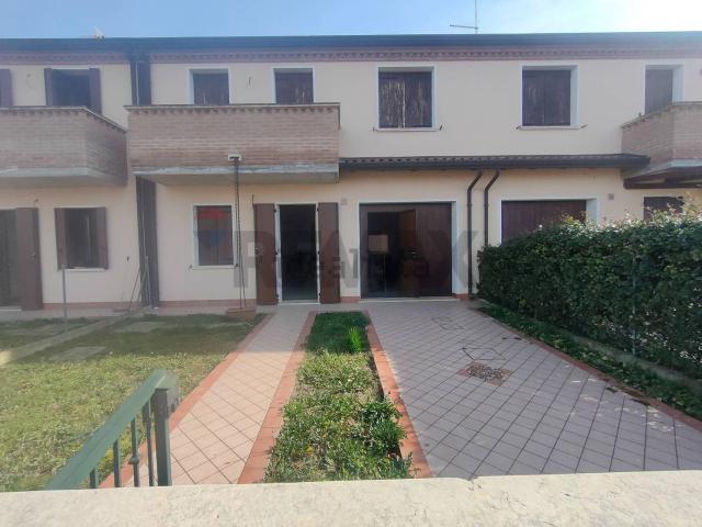 Villetta a schiera in vendita di 160 m² in Via Caduti di Cefalonia, 11
