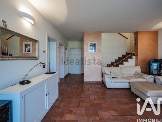 Villetta a schiera in vendita di 160 m² in Via Carlo Aventi, 22