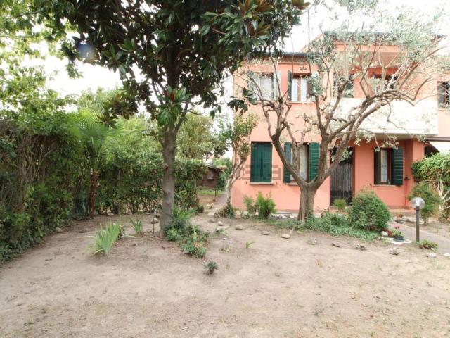 Villetta a schiera in vendita di 160 m² in Via Cristoforo Fioravanti, 12
