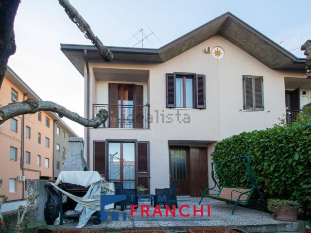Villetta a schiera in vendita di 160 m² in Via Curvane, 7