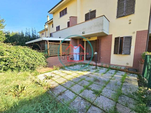 Villetta a schiera in vendita di 160 m² in Via Achille Grandi