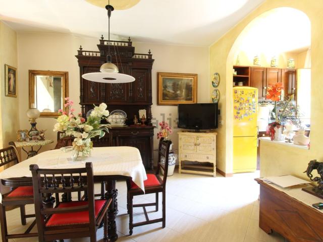 Villetta a schiera in vendita di 160 m² in Via B.Cellini