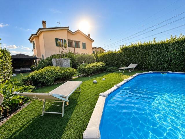 Villetta a schiera in vendita di 160 m² in Via Boettola II, 133