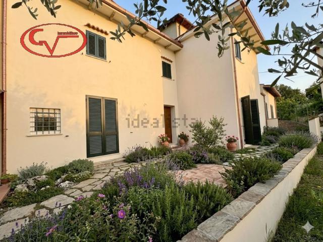 Villetta a schiera in vendita di 160 m² in Via Borro della Madonna