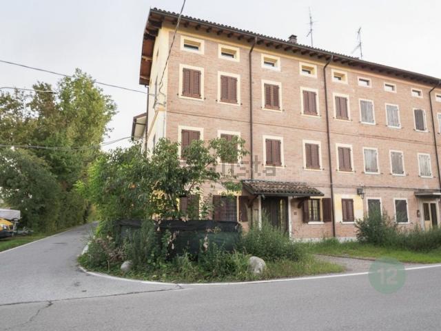 Villetta a schiera in vendita di 160 m² in Via Budrione Migliarina Parte Ovest, 63