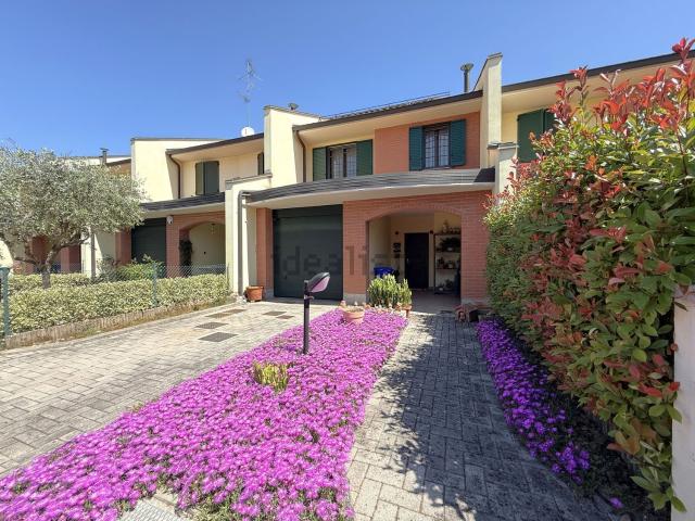 Villetta a schiera in vendita di 160 m² in Via G. Matteotti, 82