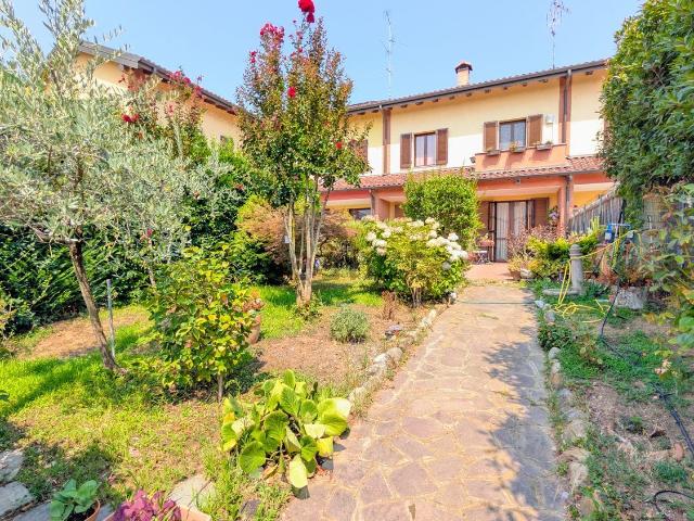 Villetta a schiera in vendita di 160 m² in Via Giovanni Verga, 25
