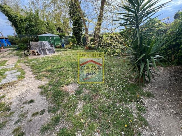 Villetta a schiera in vendita di 160 m² in Via della Foce, 10