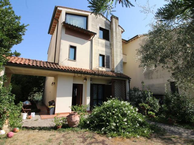 Villetta a schiera in vendita di 160 m² in Via delle Ripe, 10