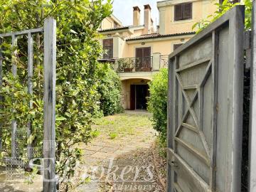 Villetta a schiera in vendita di 160 m² in Via di Marco Simone, 80