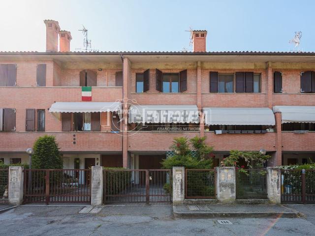 Villetta a schiera in vendita di 160 m² in Via II Agosto 1980