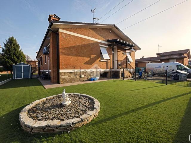 Villetta a schiera in vendita di 160 m² in Via Olimpia, 18