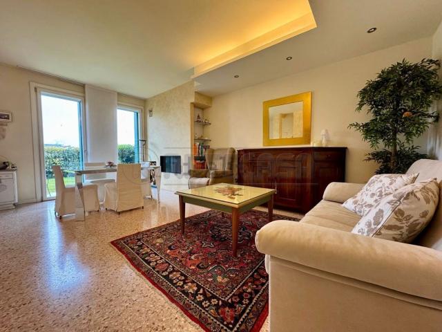 Villetta a schiera in vendita di 160 m² in Via Marco Guadagnin