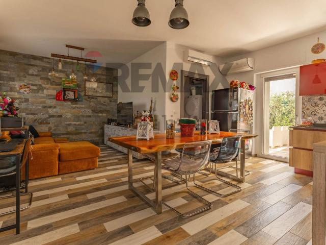 Villetta a schiera in vendita di 160 m² in Via Nazionale
