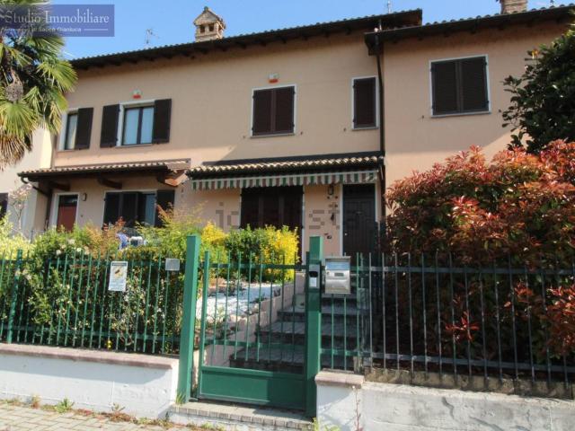 Villetta a schiera in vendita di 160 m² in Via Primo Maggio, 22