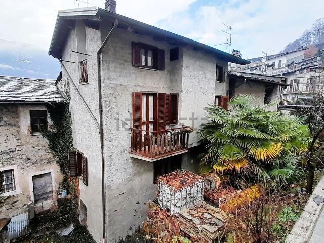 Villetta a schiera in vendita di 160 m² in Via Roma, 636