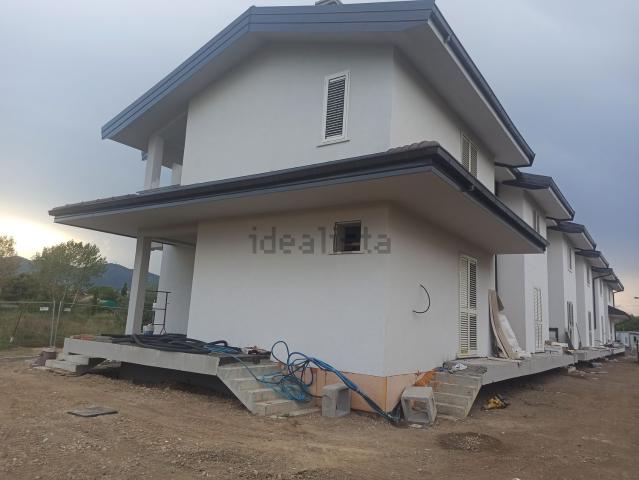 Villetta a schiera in vendita di 160 m² in Via Vecchia Fiorentina II Tronco