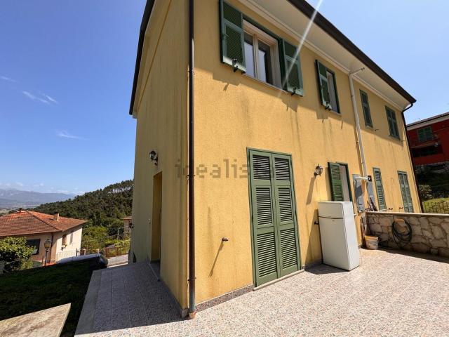Villetta a schiera in vendita di 160 m² in Via Vincenzo Monti, 3