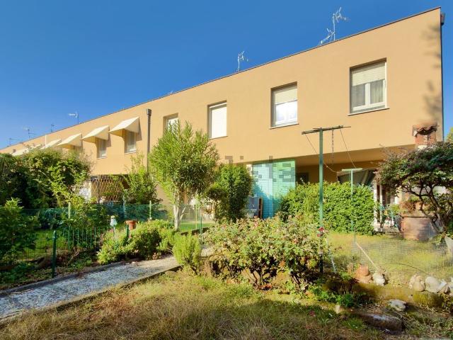 Villetta a schiera in vendita di 160 m² in Via XXV Aprile