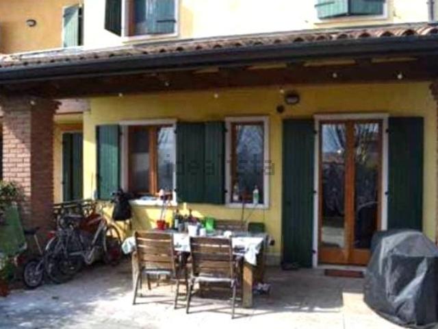 Villetta a schiera in vendita di 160 m² in Via XXV Aprile, 7