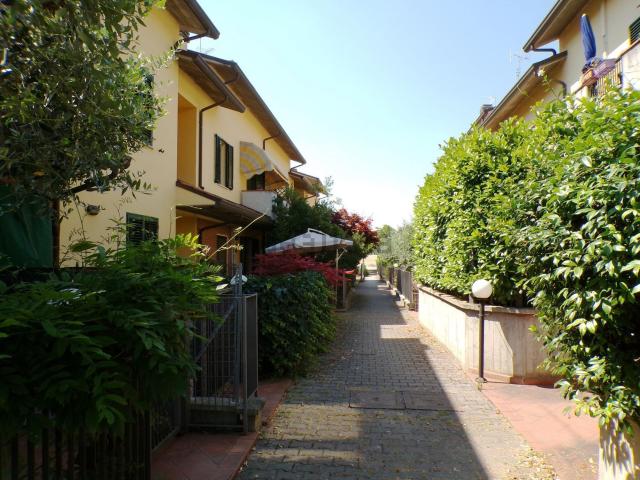 Villetta a schiera in vendita di 160 m² in Viale dell&apos Appennino