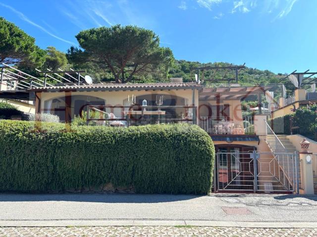 Villetta a schiera in vendita di 160 m² in Strada per Nisporto