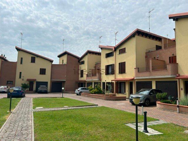 Villetta a schiera in vendita di 161 m² in Via Chiesa