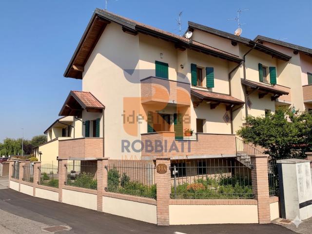 Villetta a schiera in vendita di 161 m² in Via della Chiesa, 14
