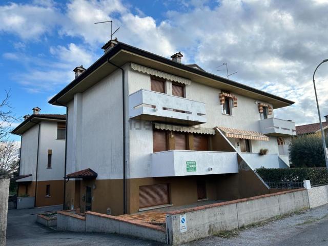 Villetta a schiera in vendita di 161 m² in Via Luca Monverde, 13