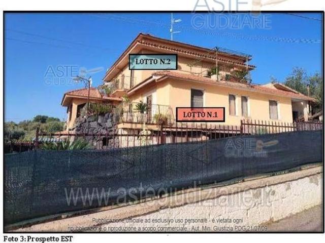 Villetta a schiera in vendita di 161 m² in Viale Stefano Candura, 95