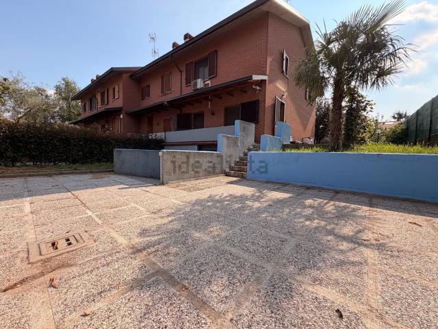 Villetta a schiera in vendita di 162 m² in Via Aldo Moro, 1